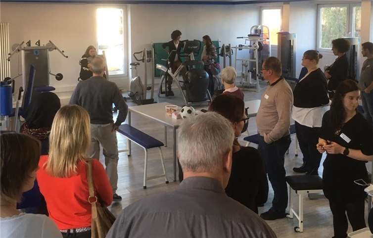 Die Mitarbeiter der Stadtverwaltung bei der Besichtigung der Therapieräume.Foto: privat