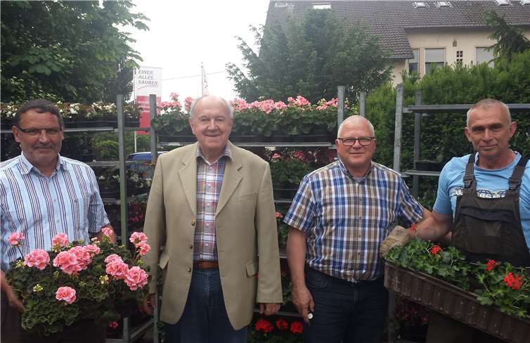 Die Mitarbeiter der Stadtwerke hoffen auf einen schönen Sommer, damit die Bürger sich lange an den Blumen im Stadtgebiet erfreuen können.Stadtverwaltung Bendorf