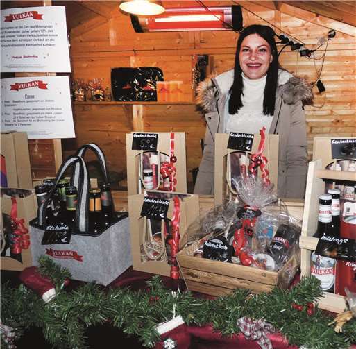 Die Mitarbeiter der Vulkan-Brauerei hatten ihr Spendenhäuschen wieder mit selbst gebackenem Kuchen und attraktiven Gewinnen ausgestattet.