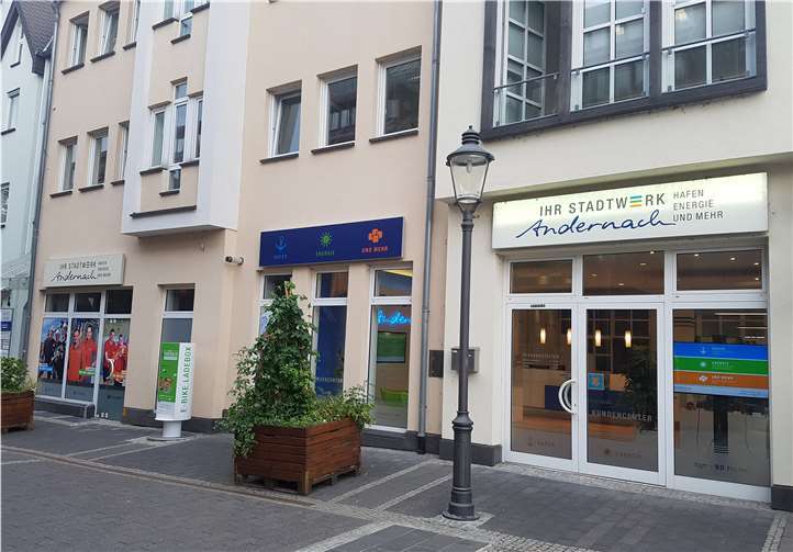 „Hafen, Energie und mehr“ auf der Erfolgswelle Die Mitarbeiter im Kundencenter der Stadtwerke haben ein offenes Ohr für die Anliegen der Bürger.
