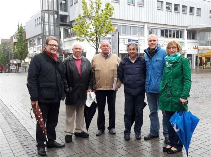 Die Mitglieder das Arbeitskreises Soziale Themen und den Landtagskandidaten Oliver Krauss. Von links nach rechts Rainer Friedrich, Siegfried Schwaner, Raimund Schink, Alican Thayfur, Oliver Krauss, Katja Kroeger.privat