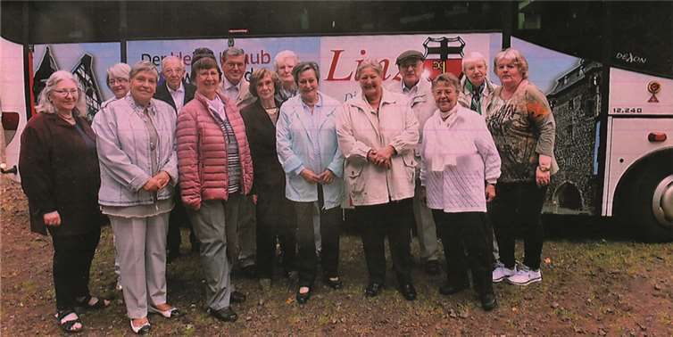 Die Mitglieder der AWO Linz auf ihrem Ausflug zum Kloster Maria Laach.privat