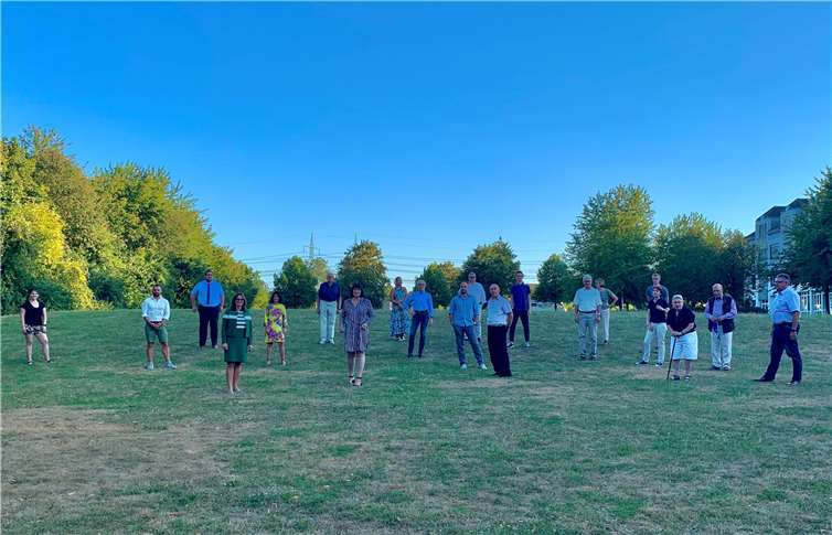 Die Mitglieder der CDU Andernach nominieren einstimmig Anette Moesta (7.v.li.). Foto: privat