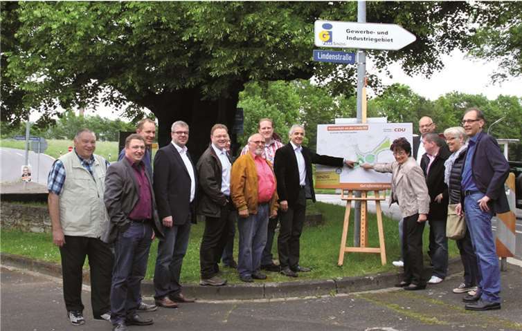 Die Mitglieder der CDU Sinzig bei einer Ortsbesichtigung. privat