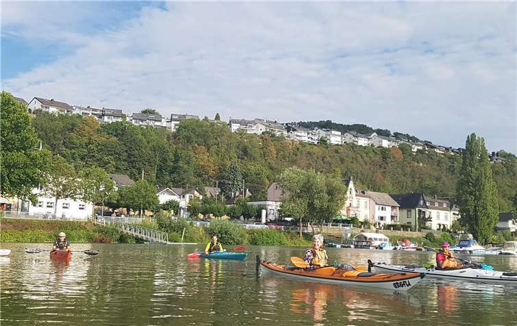 Die Mitglieder der FWV Vallendar starteten mit den Kajaks vom Bootshaus Vallendar bis nach Hammerstein. Foto: privat