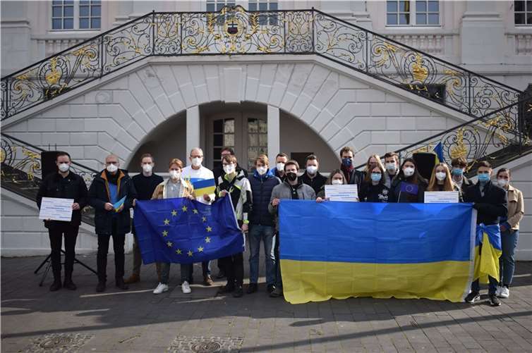 Die Mitglieder der JU Ahrweiler sind in Gedanken bei den Menschen in der Ukraine und werden in den nächsten Wochen da unterstützen, wo Hilfe gebraucht wird.  Foto: privat