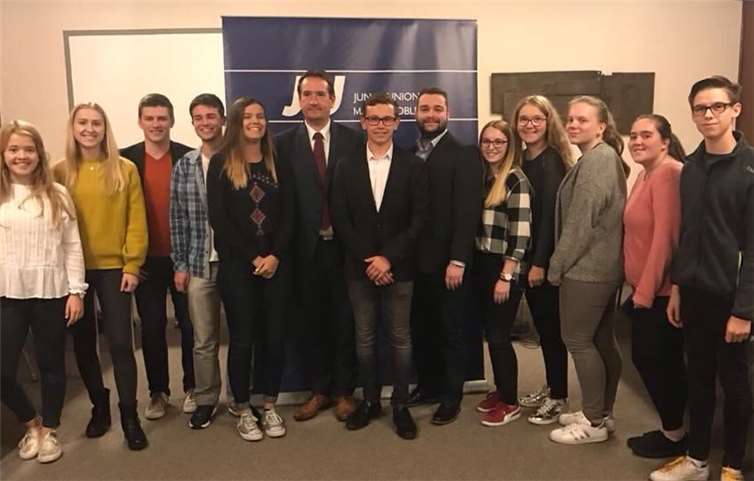 Die Mitglieder der Jungen Union Weißenthurm mit Thomas Przybylla und Torsten Welling.provat