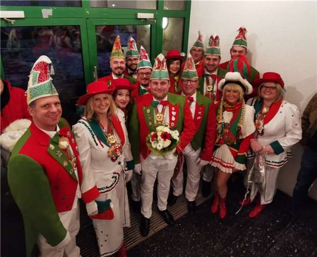 Die Mitglieder der KG Schafskopf unterwegs in der Session.  Foto: privat