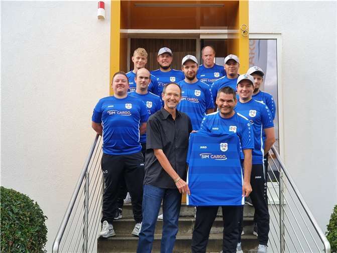 Die Mitglieder der SG freuten sich über die neuen Trikots. Foto: privat