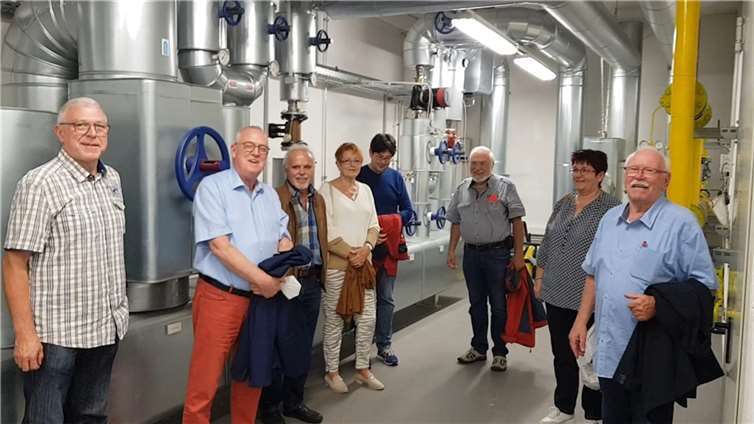 Die Mitglieder der SPD AG 60 plus im Quartierkraftwerk Kelsterbach. Foto: privat