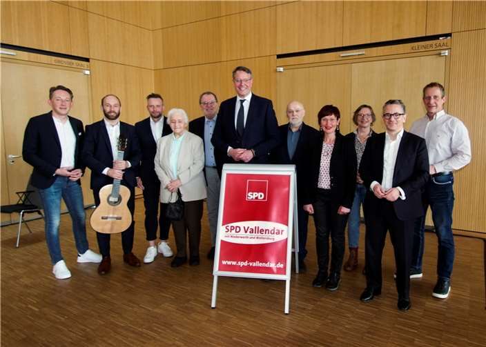 Die Mitglieder der SPD und Interessierte informierten sich und diskutierten über die aktuellen Entwicklungen und Zukunftsperspektiven in Rheinland-Pfalz und bei uns vor Ort.. Foto: privat