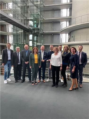 Die Mitglieder der interfraktionellen Parlamentsgruppe Bahnlärm.  Foto: privat