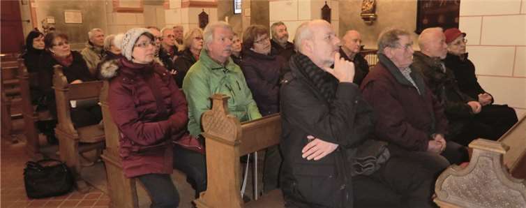 Die Mitglieder der kfd Odendorf/Essig/Ludendorf und Bürger verbrachten einen interessanten Tag in den Odendorfer Kirchen.privat