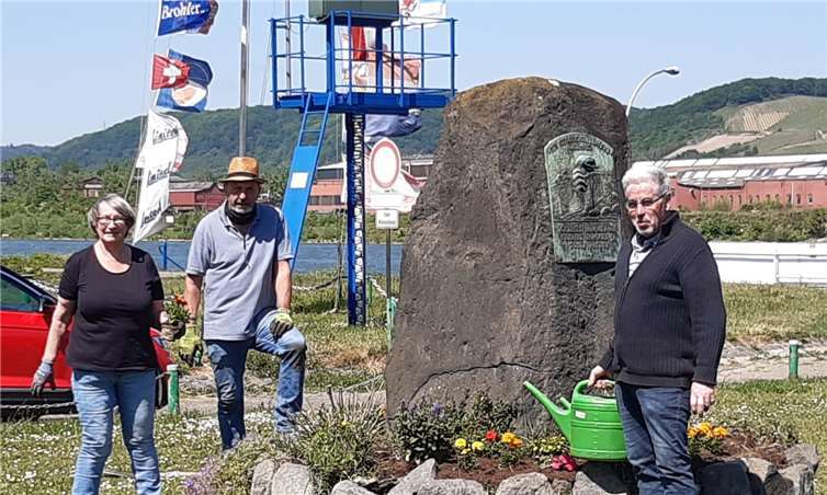 Die Mitglieder des Brohler Kulturvereins machen sich aktuell dafür stark, das Mahnmal, welches die Brohler Bürger den Opfern des Ortes in Dankbarkeit und zur Erinnerung gesetzt haben, in einem würdigen Zustand zu präsentieren.Foto: privat