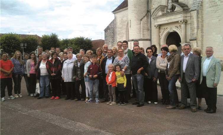 Die Mitglieder des Freundschaftskreis Urmitz-Les Noes bei ihrem Besuch in Les Noes. privat