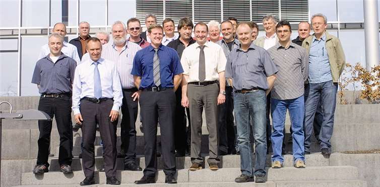 Die Mitglieder des IHK-Arbeitskreises Metall- und Elektroberufe zu Besuch bei der Firma Heuft Systemtechnik in Burgbrohl. Heuft Systemtechnik GmbH