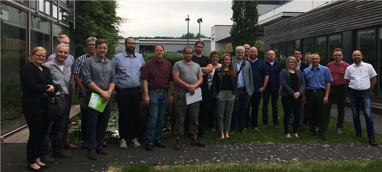 Die Mitglieder des IHK-Arbeitskreises Metall- und Elektroberufe zu Besuch bei der Dr. Eckel Animal Nutrition GmbH & Co. KG im Industriegebiet Brohltal Ost/A61 in Niederzissen. IHK Koblenz