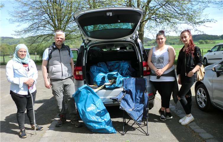 Die Mitglieder des Jugend-Hilfe-Vereins haben kräftig angepackt. privat