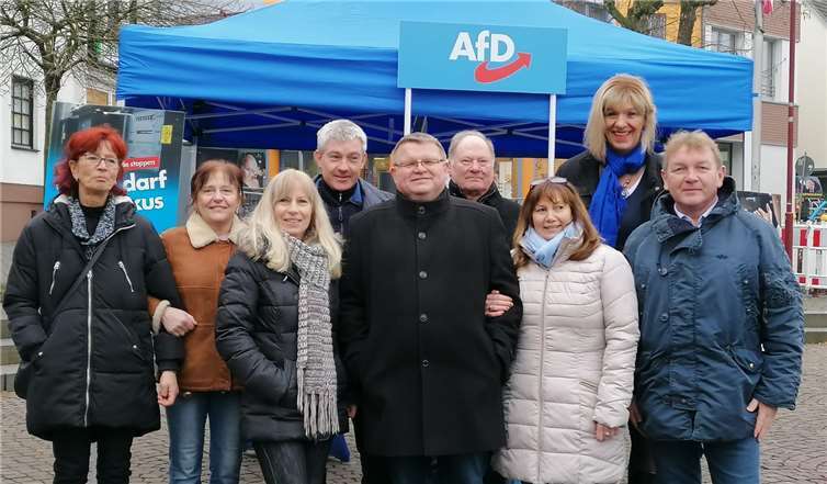 Die Mitglieder des Kreisverbandes der AfD Neuwied waren kürzlich mit einem Informationsstand in Dierdorf präsent.Foto: privat