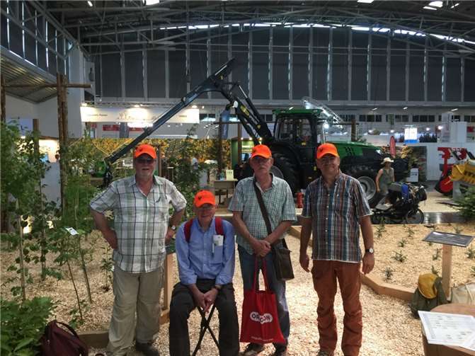 Die Mitglieder des Kreiswaldbauvereins in München.  Foto: privat