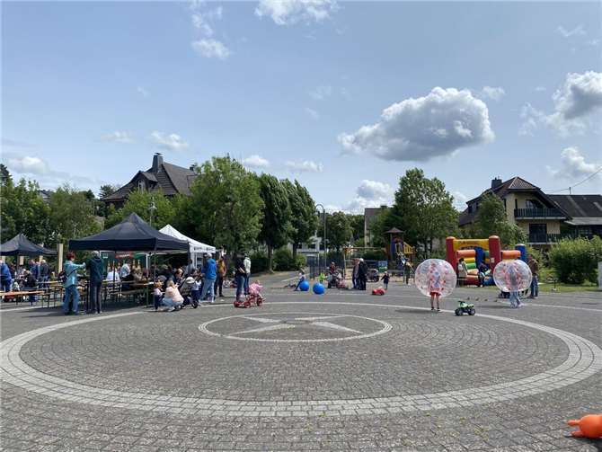 Die Mitglieder des SPD-Ortsvereins Niederzissen freuten sich besonders darüber, mit den Besuchern ins Gespräch zu kommen.  Foto: privat