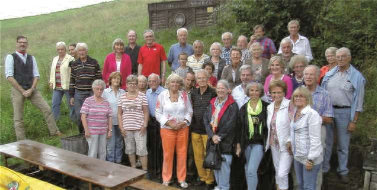 Die Mitglieder des Ski-Club Monrepos Segendorf e.V. feierten auf der Skihütte Monrepos das traditionelle Sommerfest. privat