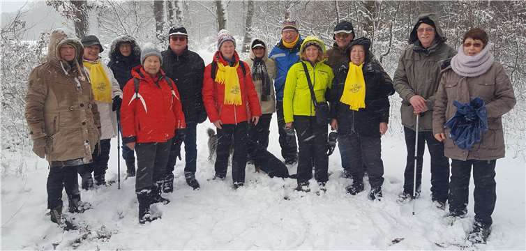 Die Mitglieder des Ski-Clubs Remagen wandern in bester Laune.privat