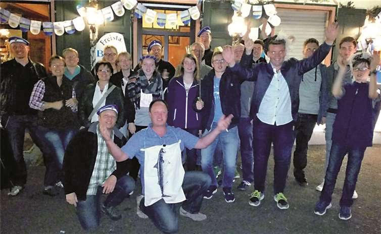 Die Mitglieder des Spielmannszugs beim Ritteressen.privat