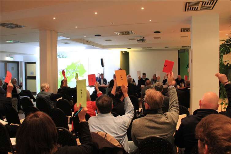 Die Mitglieder des Vereins Zukunftsregion Ahr stimmten einstimmig für das Jahresprogramm 2025.