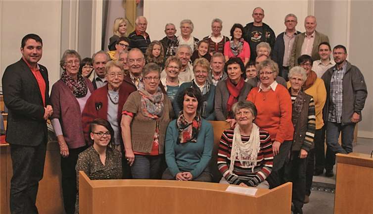 Die Mitglieder des VfL Bremm/Mosel e. V. mit MdL Benedikt Oster in Mainz.Privat