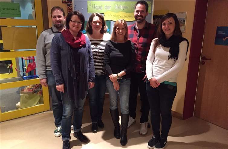 Die Mitglieder des neu gewählten Elternausschusses: Philipp Just (h.v.l.), Sonja Panayoti, Torsten Sonnenschein; Svlvia Stang (v.v.l.), Martina Podgorski und Christina Gilles. privat