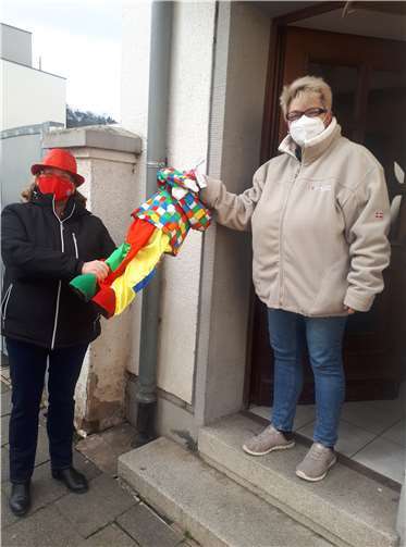 Die Mitglieder erhielten alles, was es für „Fastelovend zohus“ braucht.