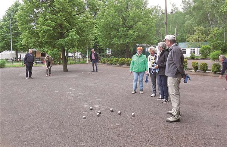 Die Mitglieder sind in die Boule-Saison gestartet. privat