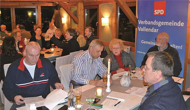 Vorsitzender Bernd Schemmer bestätigt Die Mitgliederversammlung wählte auf dem Wüstenhof den Vorstand der Verbandsgemeinde-SPD.