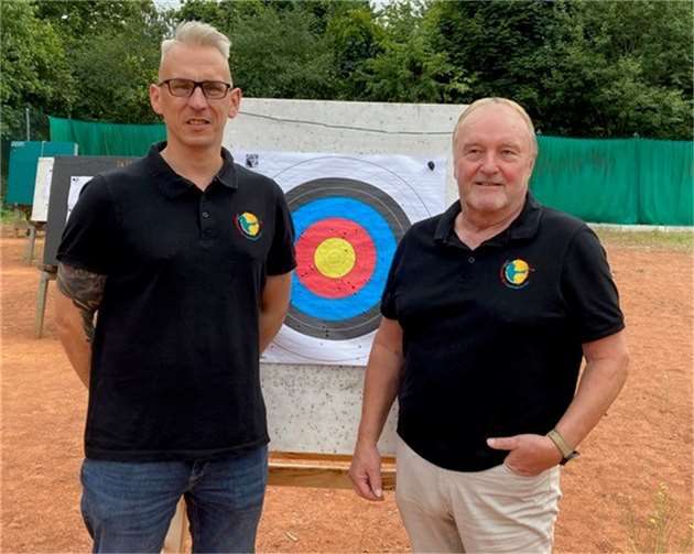 Auf Wachstumskurs Die Mitgliederzahl des Bogenschützen Rheinbach e. V. geht durch die Decke. Das ist eine der großen Herausforderungen für die neu gewählten Vorstandsvorsitzenden Christoph Plautz (l) und Dieter Heil. Foto: privat