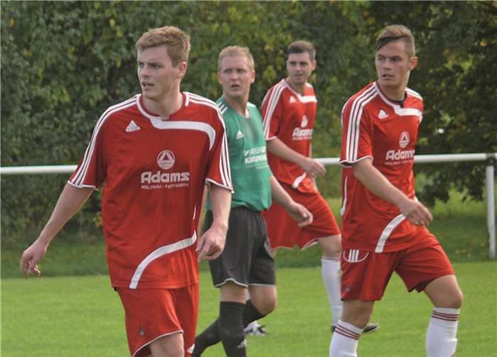 Die Mittelfeldachse um Thomas Frömbgen und Nico Schunk. privat