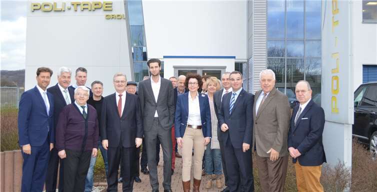 Die Mittelstands-und Wirtschaftsvereinigung, Kreisverband Ahrweiler, sowie die Landtagsabgeordneten Horst Gies und Guido Ernst besuchten die Poli-Tape GmbH in Remagen. AB