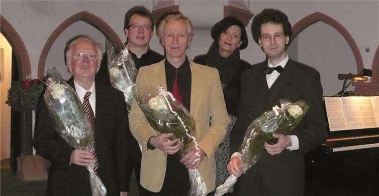 Die Mitwirkenden: Klaus Büschler, Egon Dämmer, Thomas Schwarz (vorne, v.l.) Vilhjalmur Sigridarson, Elisabeth Grandjean (hinten, v.l.). privat