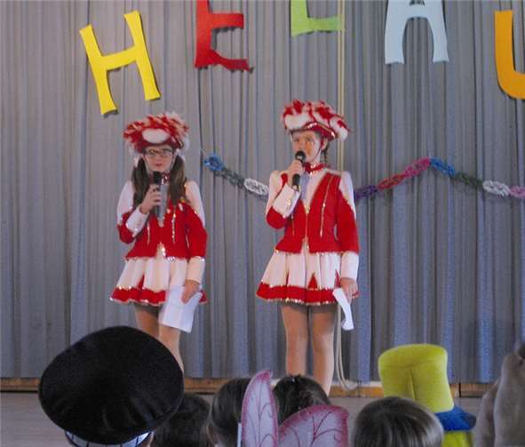 Die Moderatorinnen Anne und Chiara.