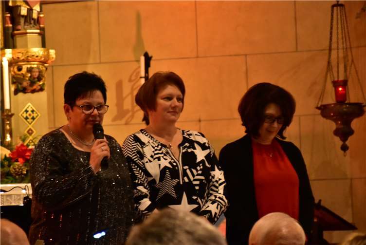 Die Moderatorinnen wussten stets gut von Lied zu Lied überzuleiten.