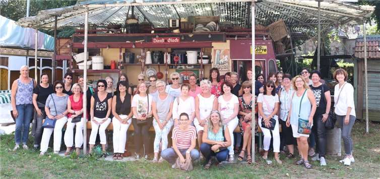 Die Möhnen beim „Markt der vergessenen Waren“.Privat