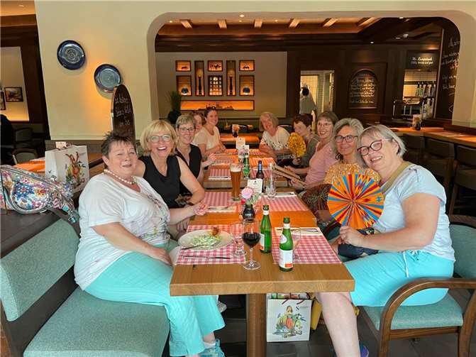 Die Möhnen hatten in Köln viel Spaß.  Foto: privat