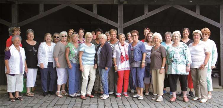 Die Möhnen hatten viel Spaß beim Grillen. -ab-