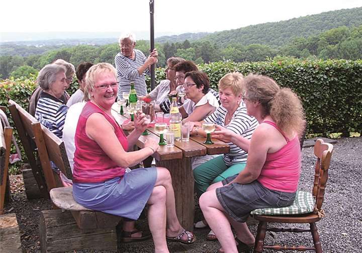 Die Möhnen trafen sich an der Erler Berghütte. privat