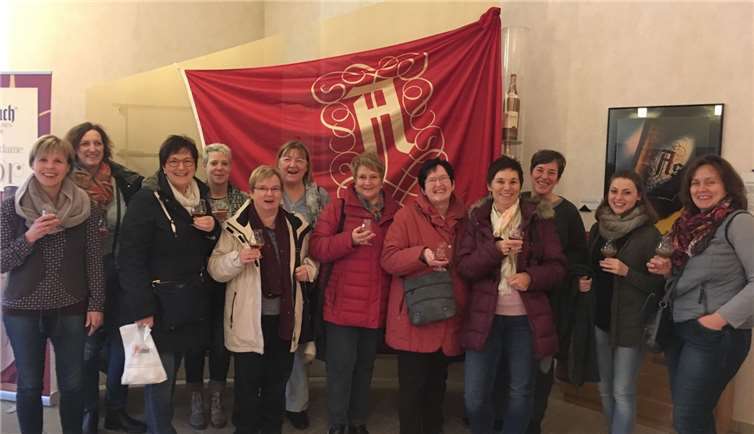 Die Möhnen verbrachten einen abwechslungsreichen Tag in Rüdesheim.privat