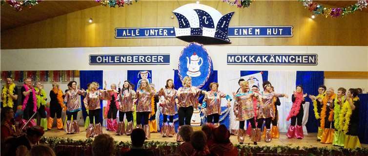 Die Möhnensitzung der Ohlenberger närrischen Wiever. privat