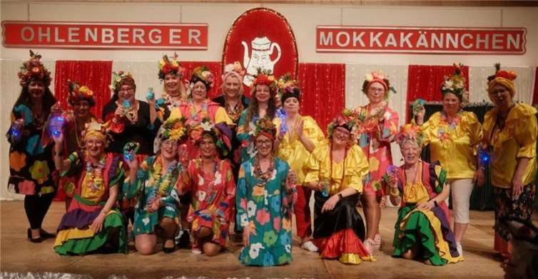 Die Mokkakännchen Ohlenberg hatten großen Spaß bei ihrer Möhnensitzung.Foto: Rudi Sass