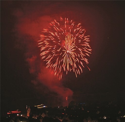 Die Mosel und Winningen erstrahlten in hellem Feuerschein.