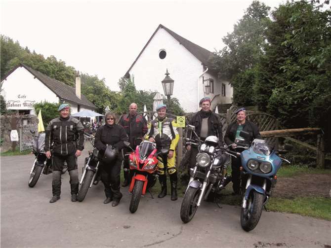 Die Motorradtour führte die Biker der Prinzengarde Andernach und einen „Gastfahrer“ in die Eifel. privat