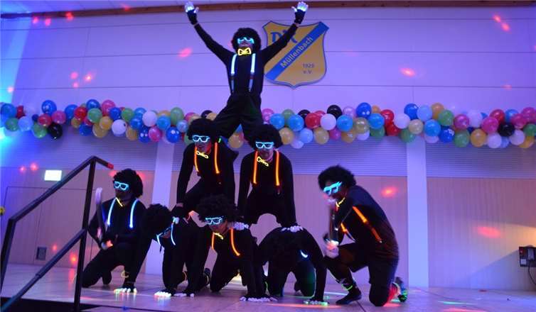 Die "Mülleme Kätzje" eroberten die Frauenherzen.Foto: DJK Müllenbach